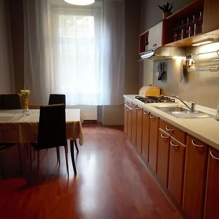 Comfort 2bedrooms Quite Place!-vinohrady Prag
