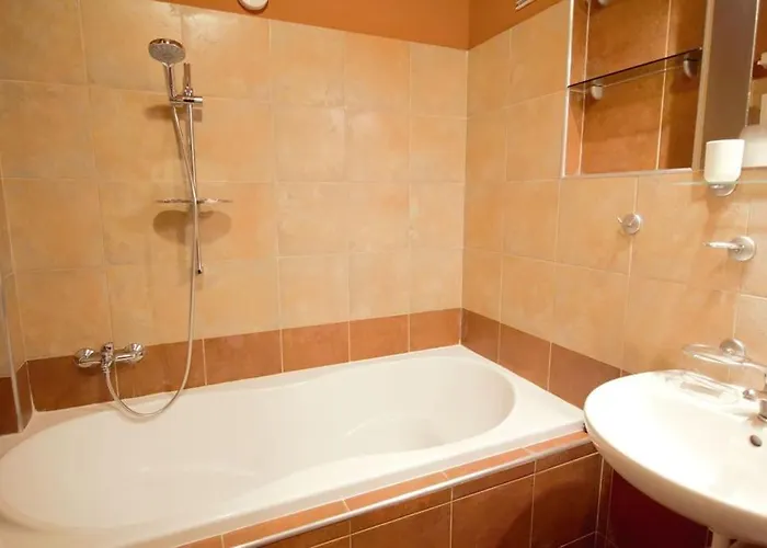 Comfort 2bedrooms Quite Place!-vinohrady Praha